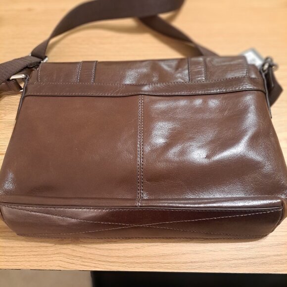 Men's Fossil Messenger Bag - Picture 7 of 7